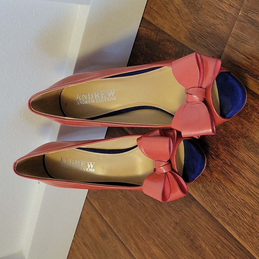 Andrew Stevens coral bow pumps